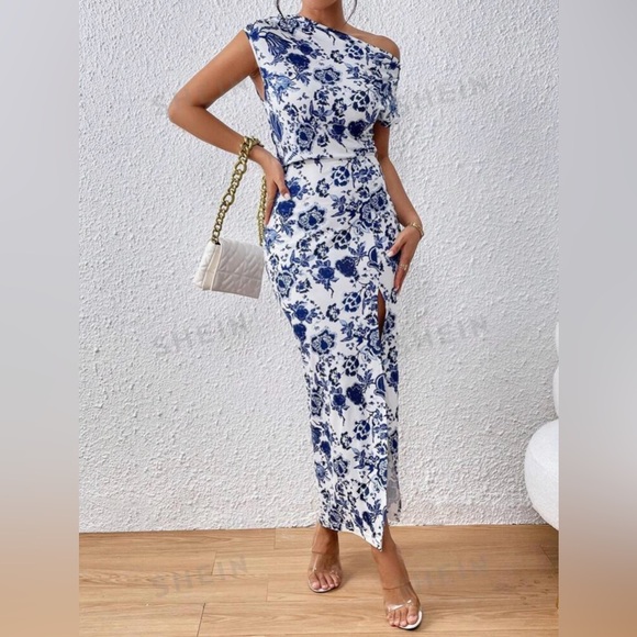 Beautiful Women's Floral Printed Asymmetric Neckline High Split Dress. - Picture 5 of 5